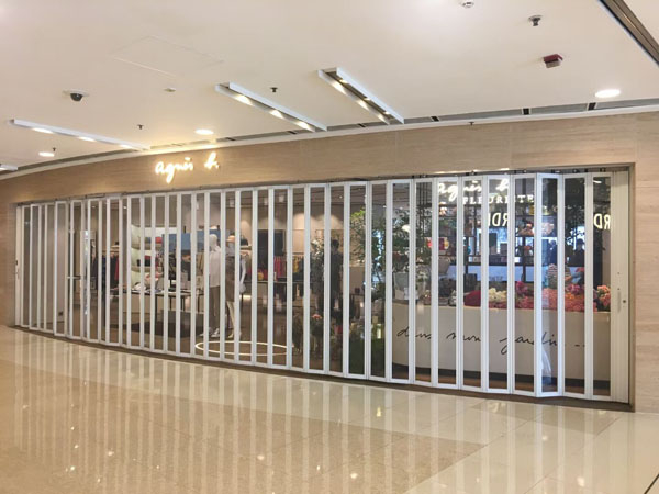 商場透明水晶折疊門